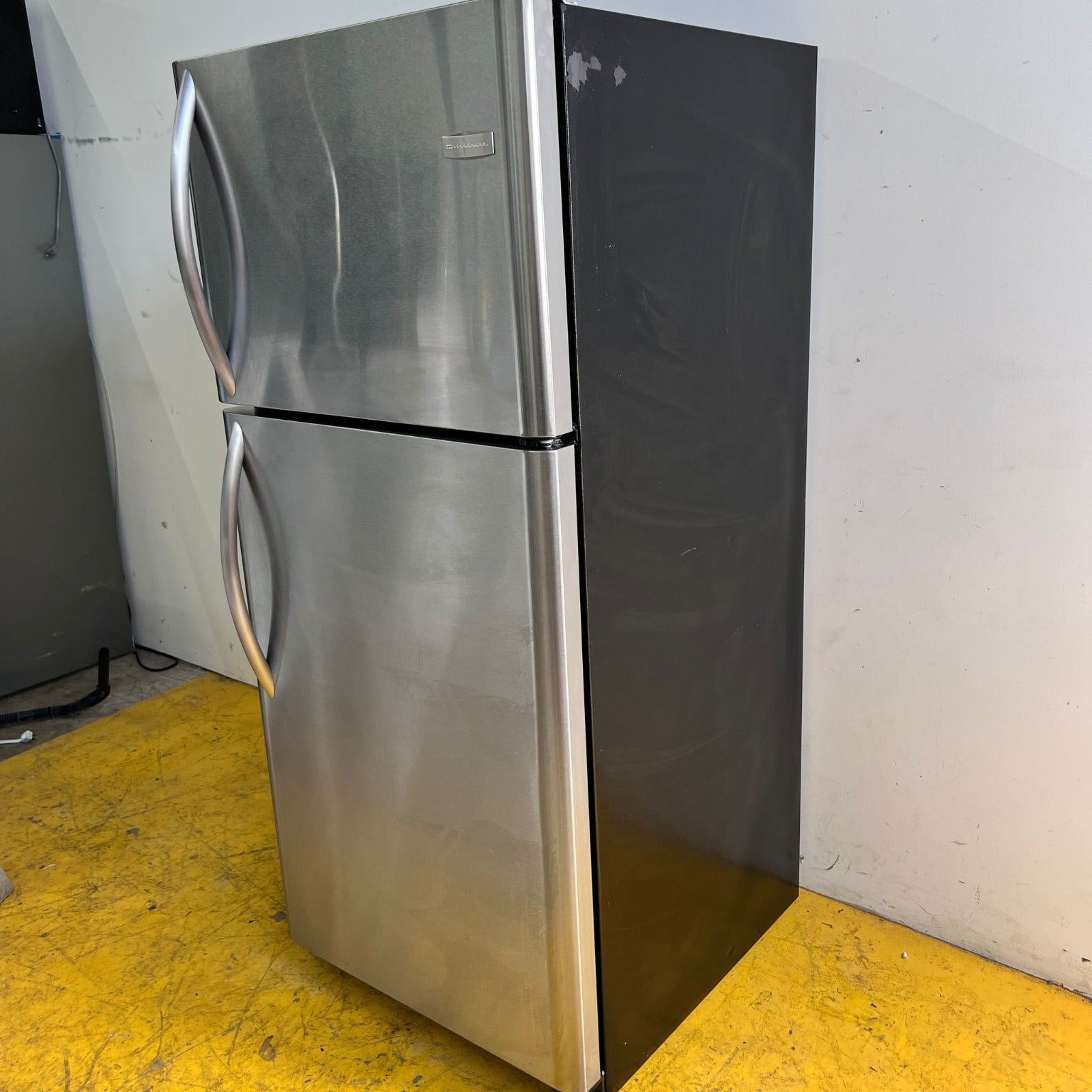 Frigidaire Stainless Steel Top and Bottom Refrigerator Frigidaire Stainless Steel Top and Bottom Refrigerator